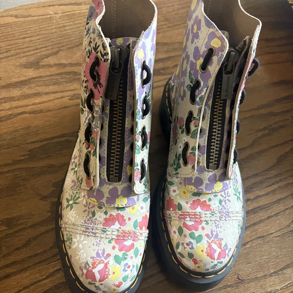 Dr. Martens Floral Lace-Up Platform Boots - Women's Pink Multi - Picture 2 of 7